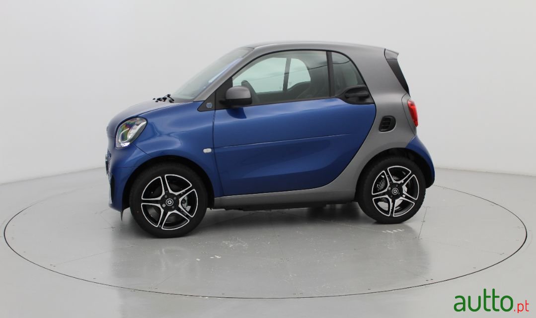2021' Smart Fortwo photo #3