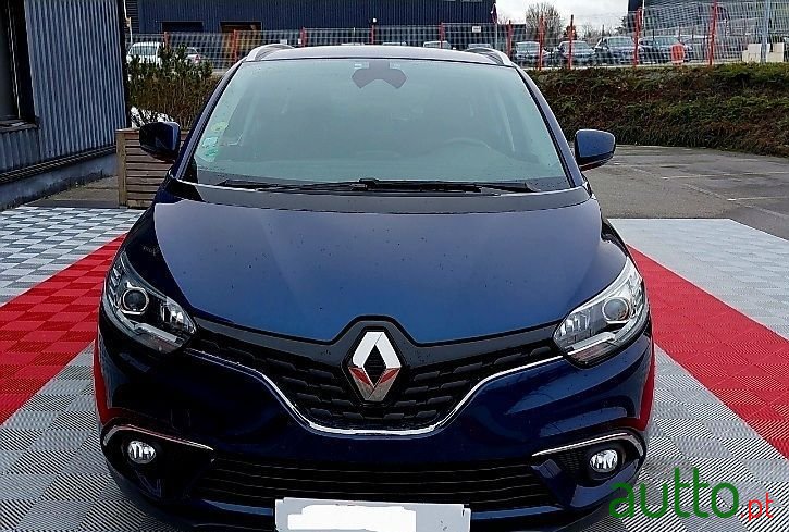 2018' Renault Grand Scenic photo #3