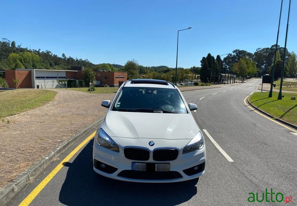 2015' BMW Série 2 D Advantage photo #3