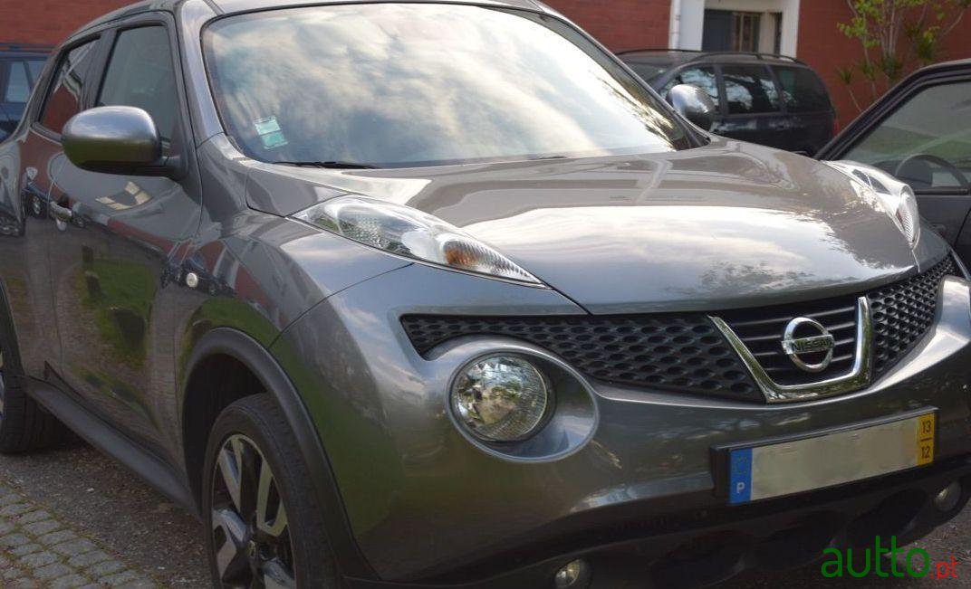 2013' Nissan Juke Tekna Premium Pele photo #2