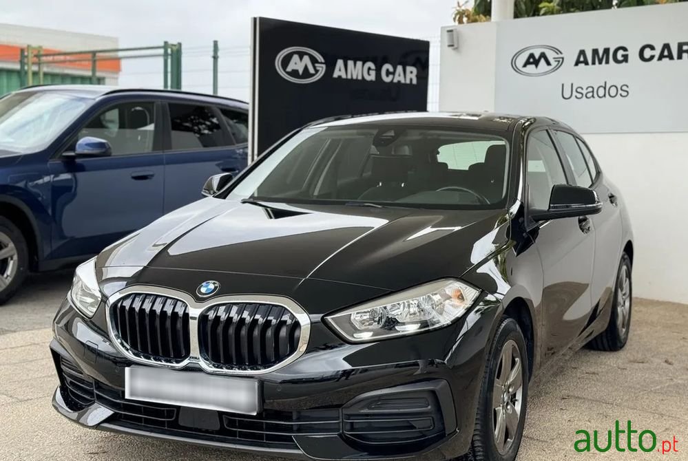 2023' BMW Série 1 D Corporate Edition photo #1