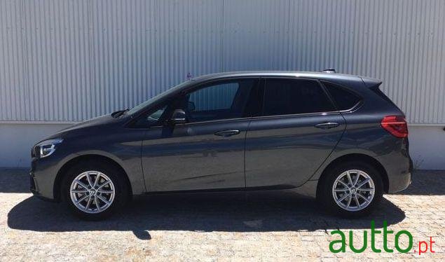 2019' BMW 216 Active Tourer photo #1