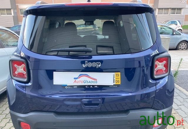 2019' Jeep Renegade photo #6