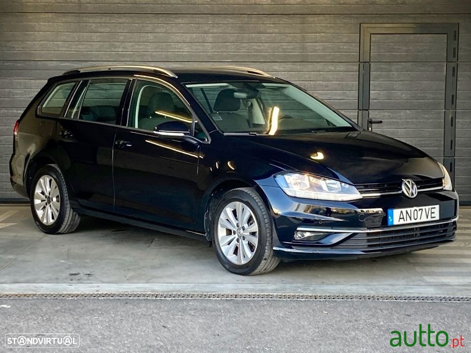 2018' Volkswagen Golf Variant photo #2