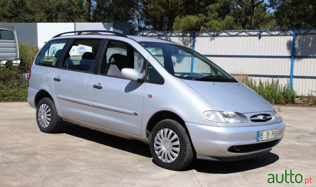 2000' Ford Galaxy photo #2