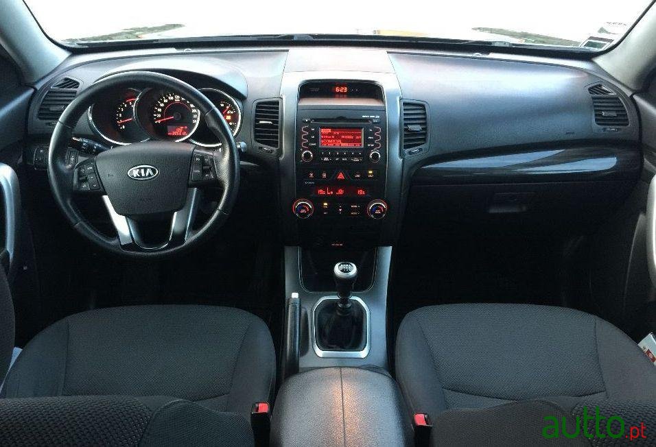 2010' Kia Sorento photo #2