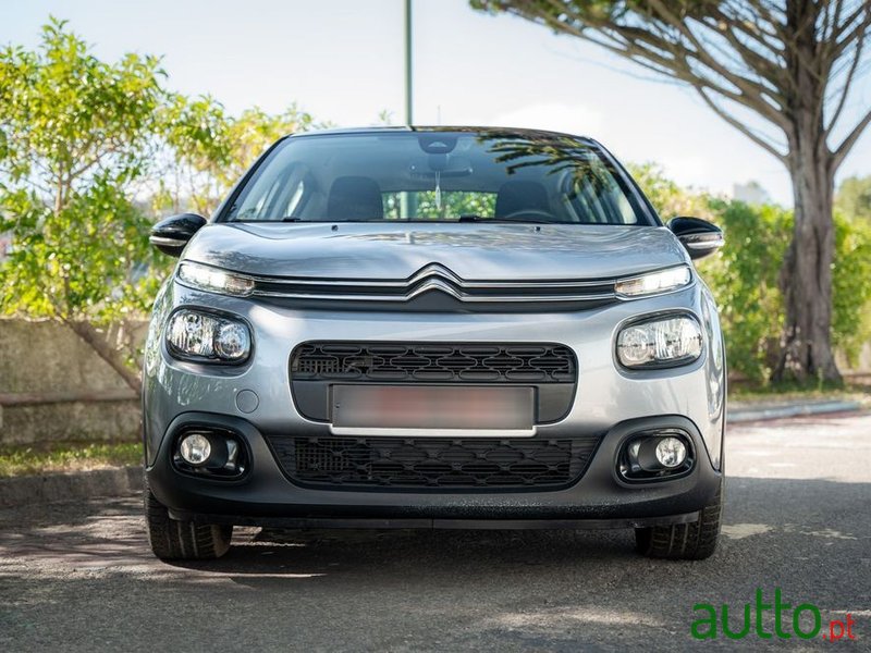 2020' Citroen C3 1.2 Puretech Shine Eat6 photo #4