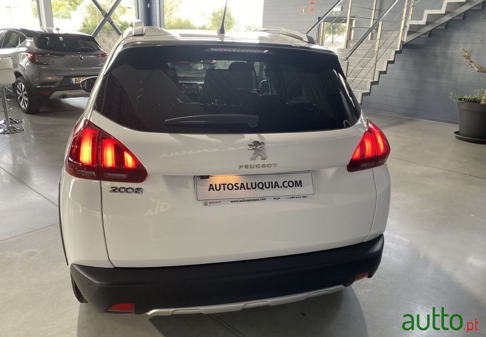 2019' Peugeot 2008 photo #4