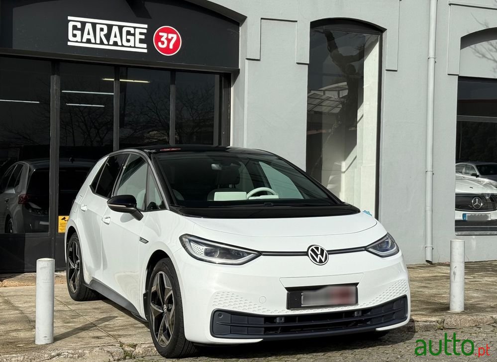 2020' Volkswagen ID.3 Pro photo #1