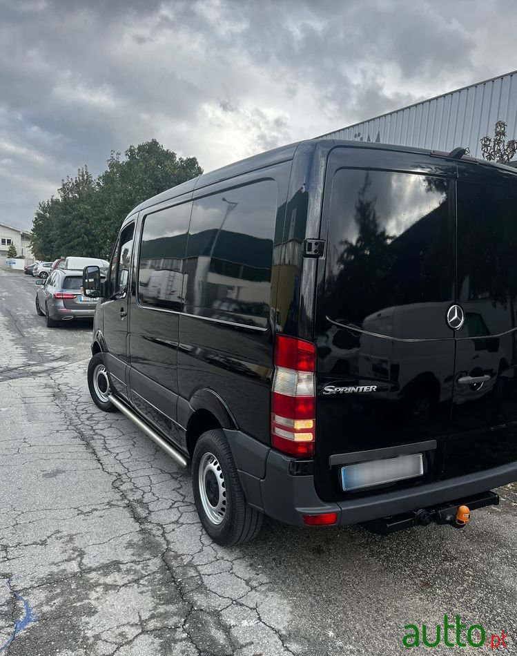 2010' Mercedes-Benz Sprinter photo #3