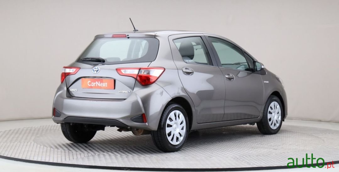 2020' Toyota Yaris photo #4