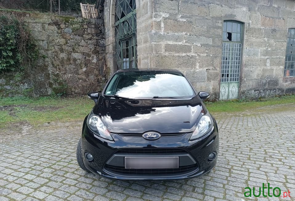 2012' Ford Fiesta photo #1