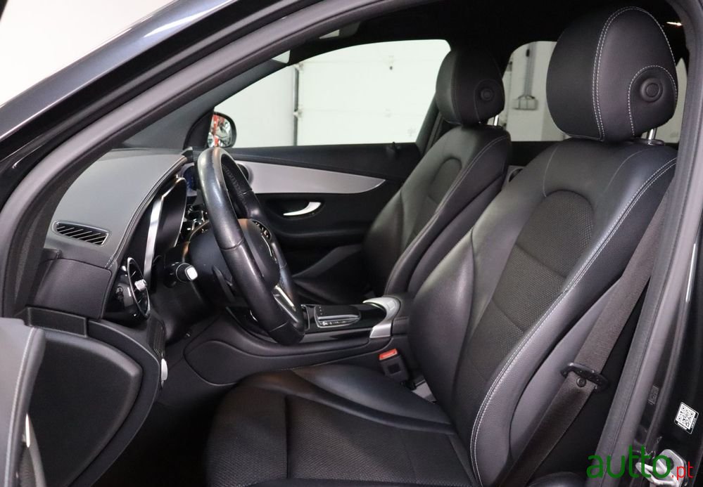2021' Mercedes-Benz Classe Glc E 4Matic photo #6