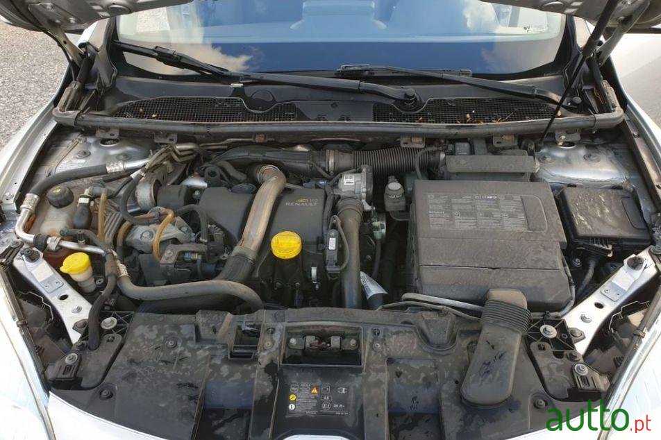 2010' Renault Megane Sport Tourer photo #1