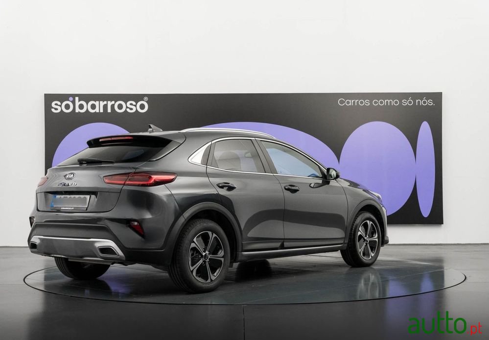 2020' Kia XCeed photo #4