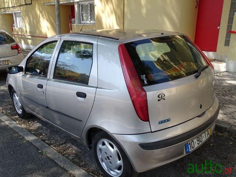 2002' Fiat Punto photo #3