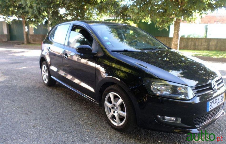 2011' Volkswagen Polo photo #3