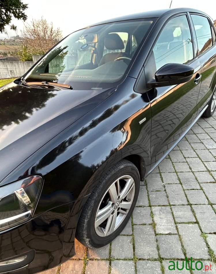 2013' Volkswagen Polo photo #6