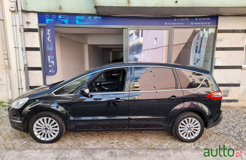 2014' Ford S-Max photo #3