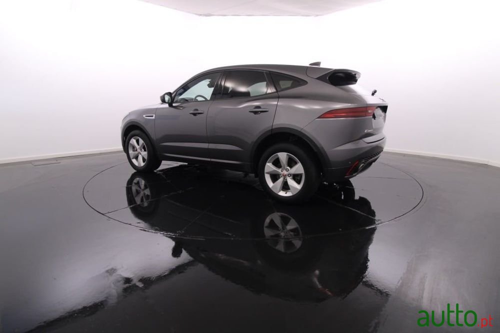 2018' Jaguar E-Pace 2.0 I4D R-Dynamic S photo #4