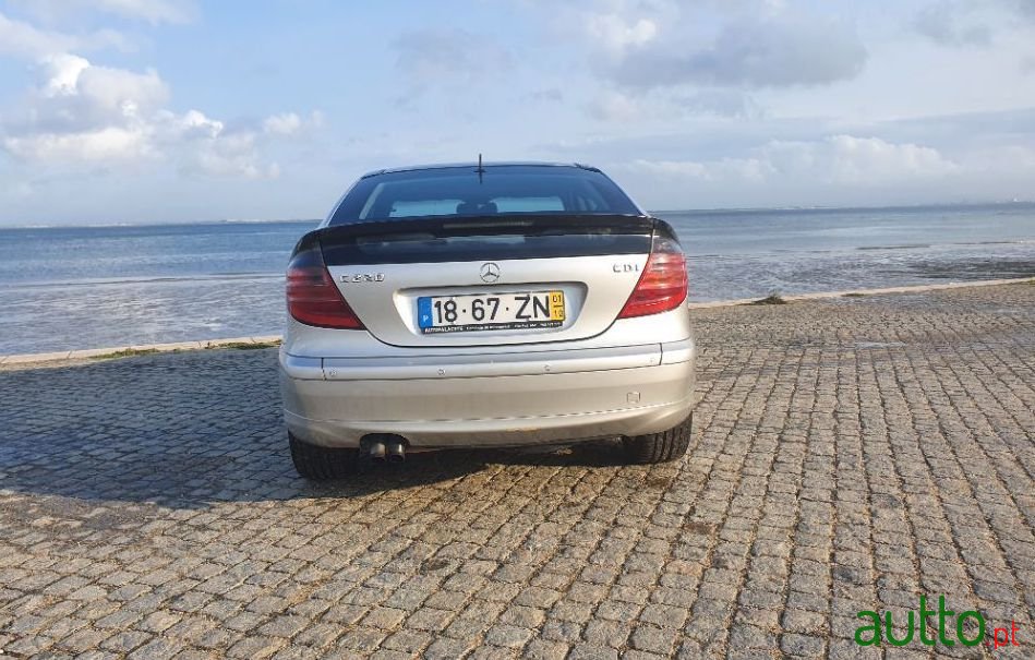 2001' Mercedes-Benz C-220 photo #5