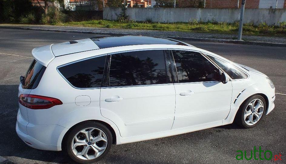 2014' Ford S-Max photo #2