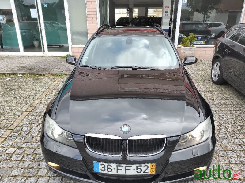 2008' BMW 318 photo #4