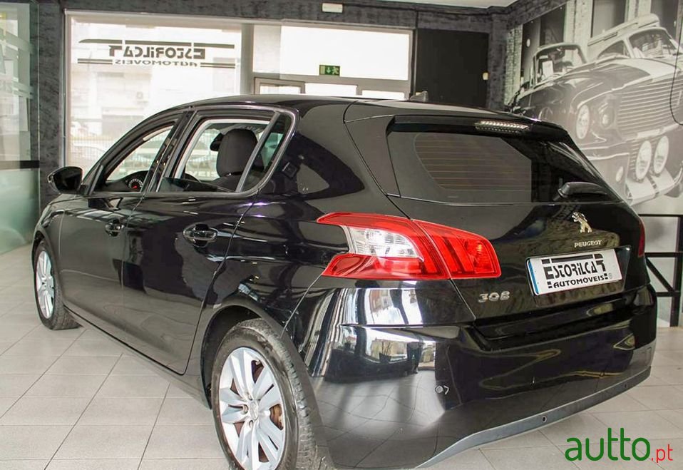 2013' Peugeot 308 photo #4