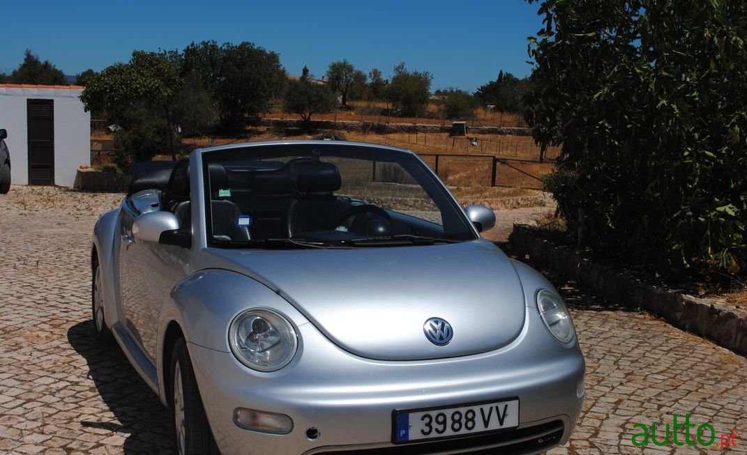 2003' Volkswagen New Beetle photo #2