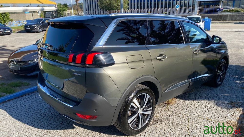 2019' Peugeot 5008 photo #5