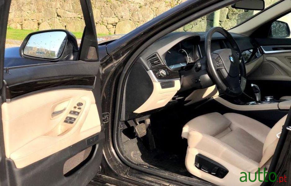 2015' BMW 520 D Line Luxury Auto photo #2