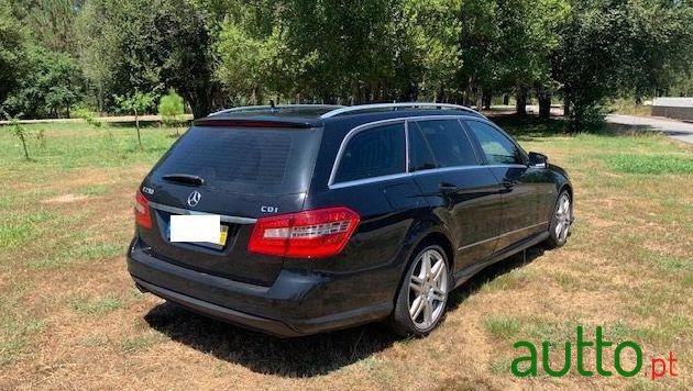 2003' Mercedes-Benz E-250 photo #1