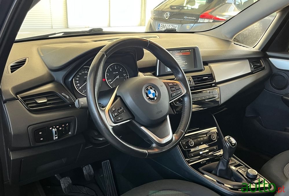 2015' BMW Série 2 D Advantage photo #5