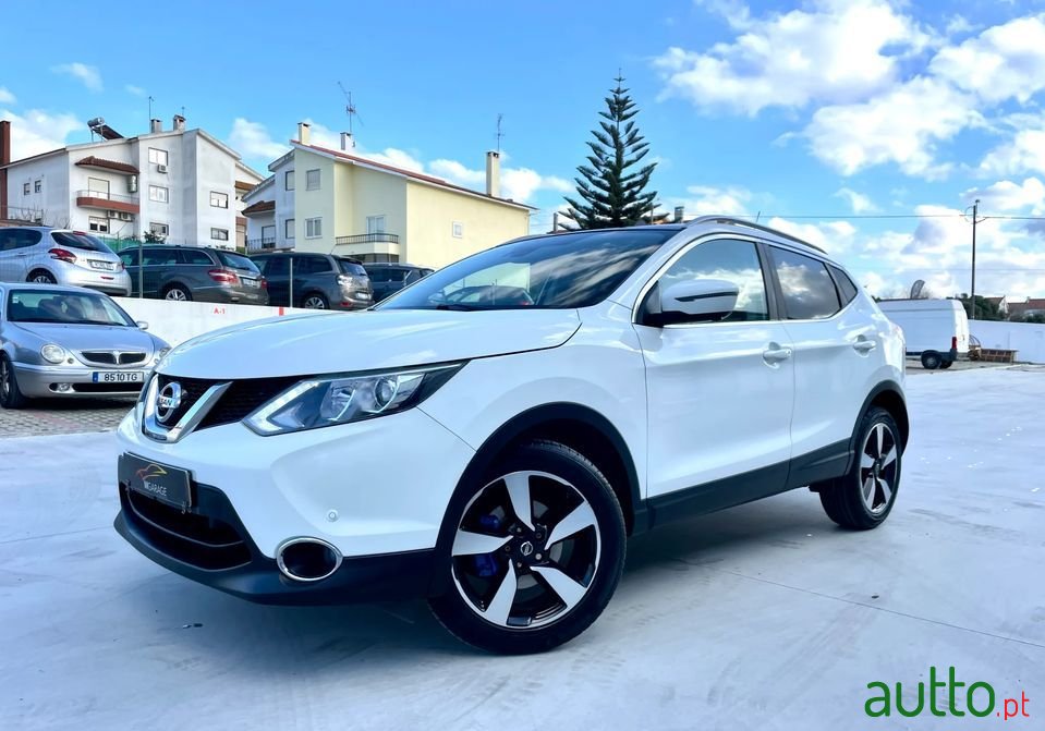 2015' Nissan Qashqai photo #1