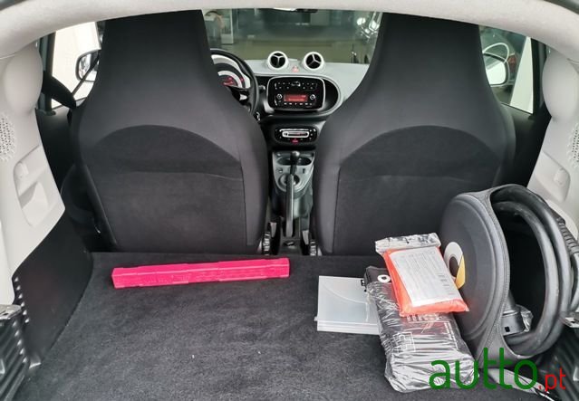 2019' Smart Fortwo Eq Perfect photo #6