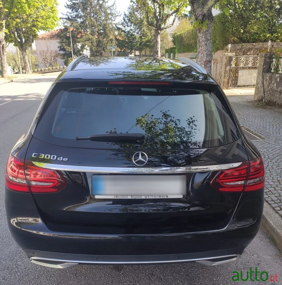 2020' Mercedes-Benz Classe C photo #5