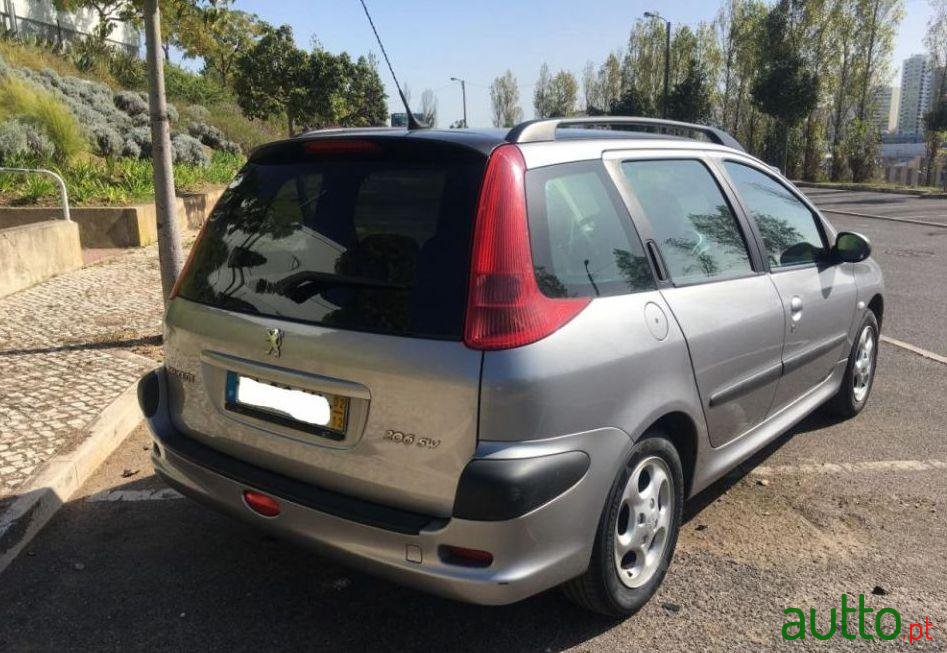 2002' Peugeot 206 Sw photo #2