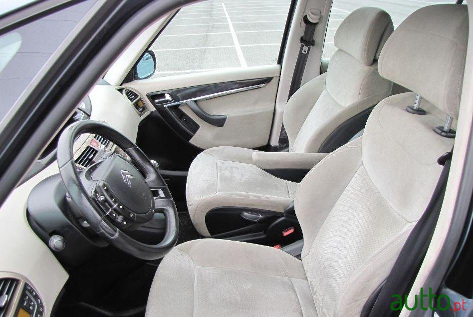 2007' Citroen C4 Grand Picasso photo #4