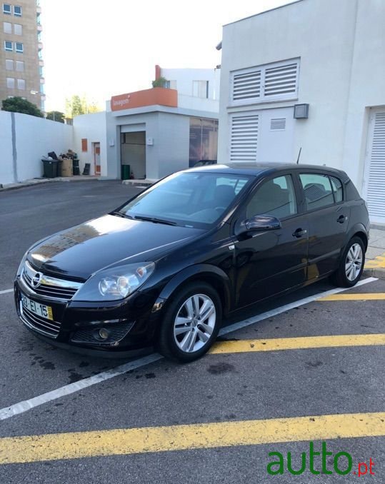 2007' Opel Astra photo #3