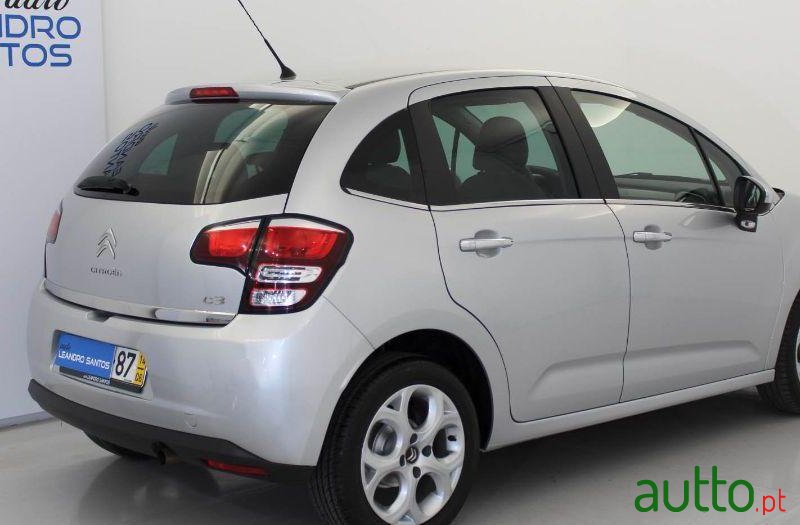 2014' Citroen C3 1.2 Puretech Seduction photo #2