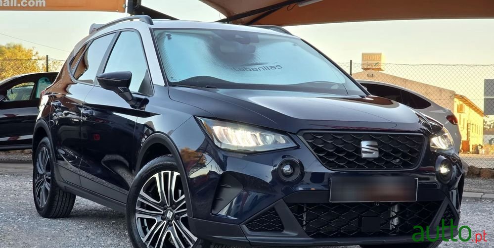 2022' SEAT Arona 1.0 Tsi Style photo #2