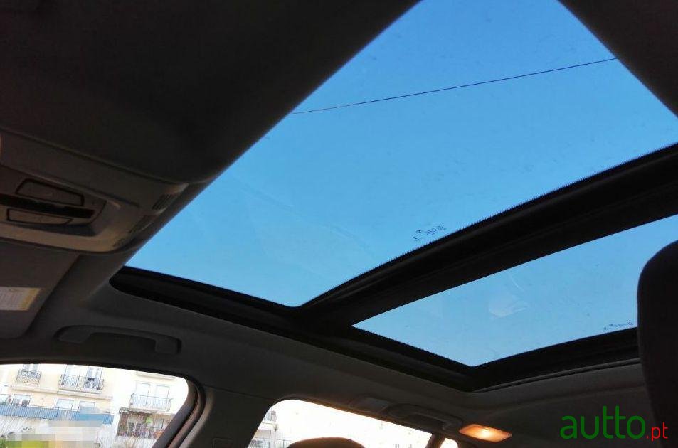 2013' BMW 320 photo #3