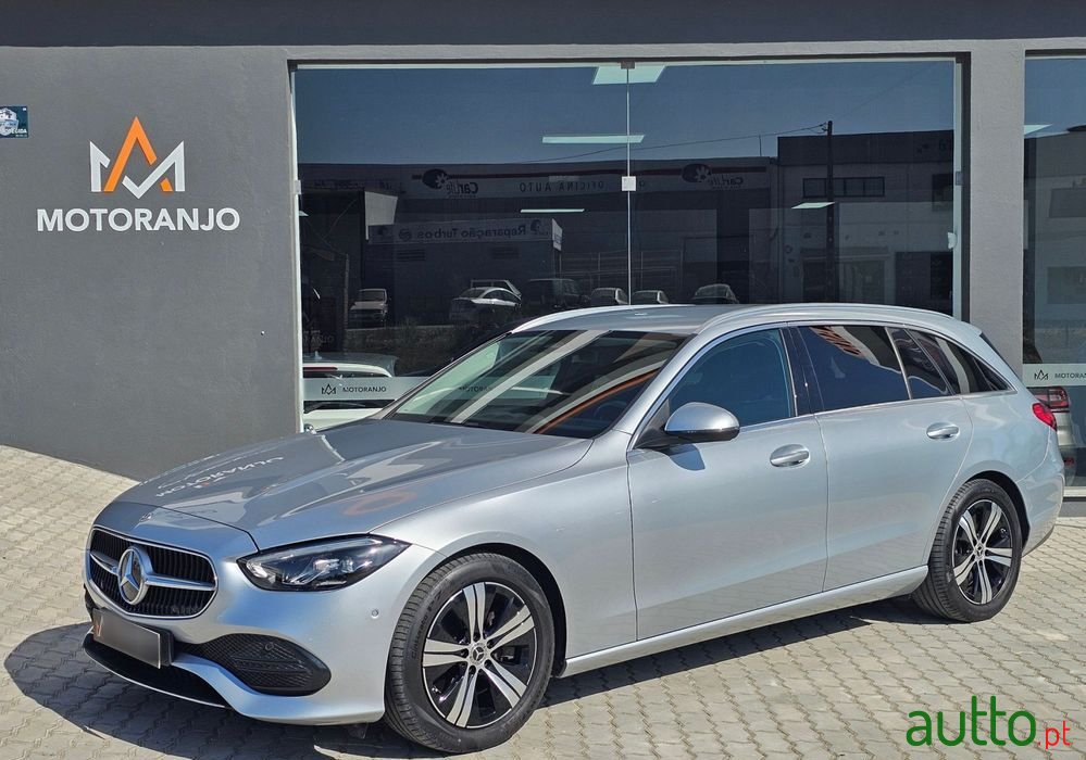 2021' Mercedes-Benz Classe C photo #1