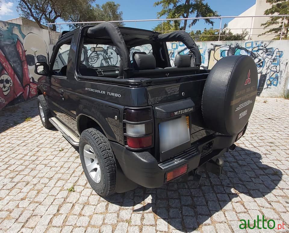 2012' Mitsubishi photo #7