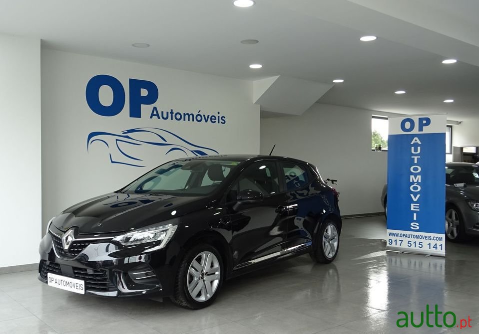 2020' Renault Clio photo #1