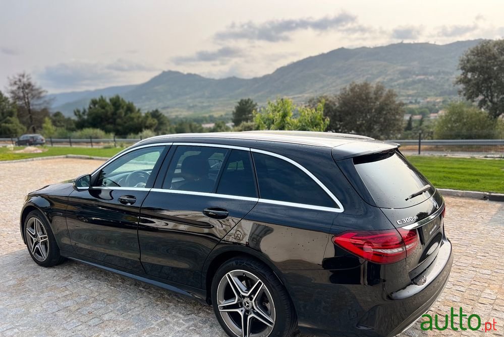 2020' Mercedes-Benz Classe C De Amg Line photo #4