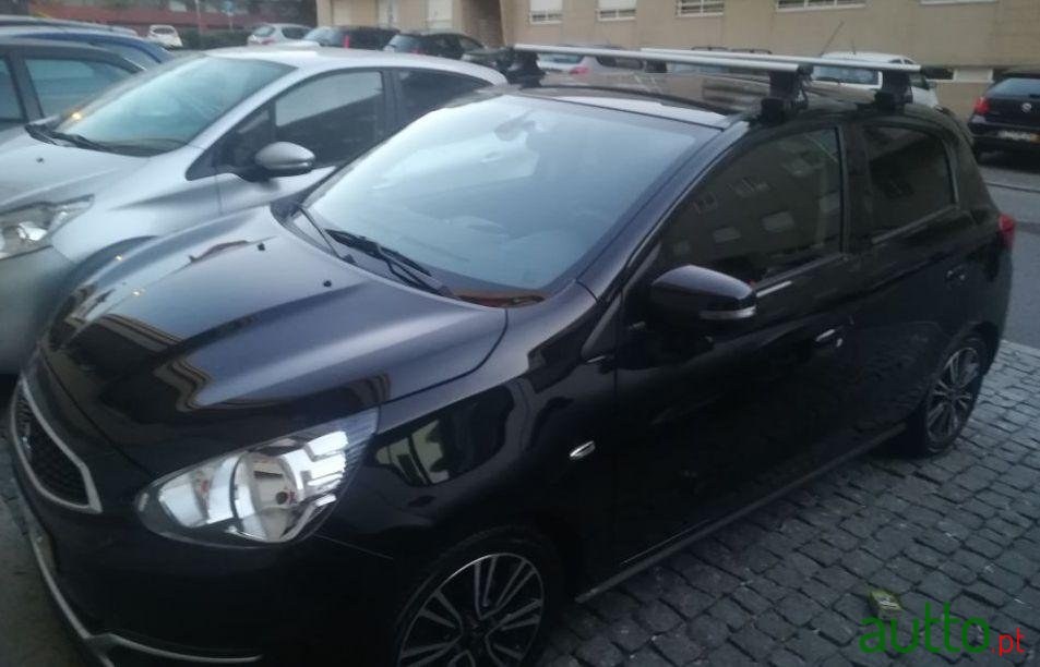 2017' Mitsubishi Space Star Intense photo #3