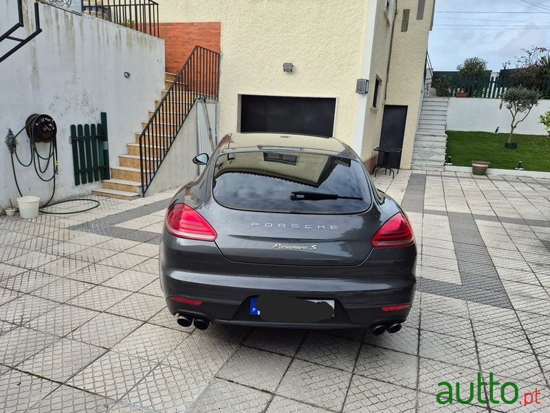 2016' Porsche Panamera S E-Hybrid photo #4