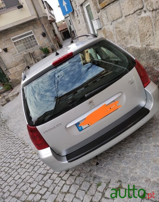 2006' Peugeot 307 Break photo #2