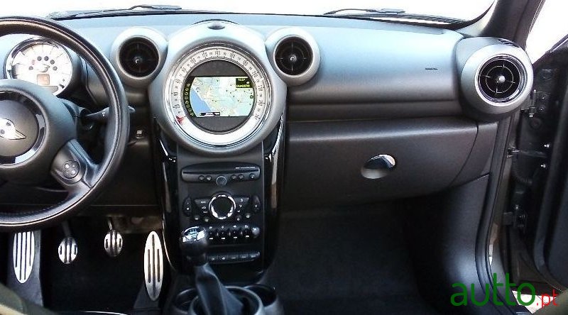 2011' MINI Countryman photo #1